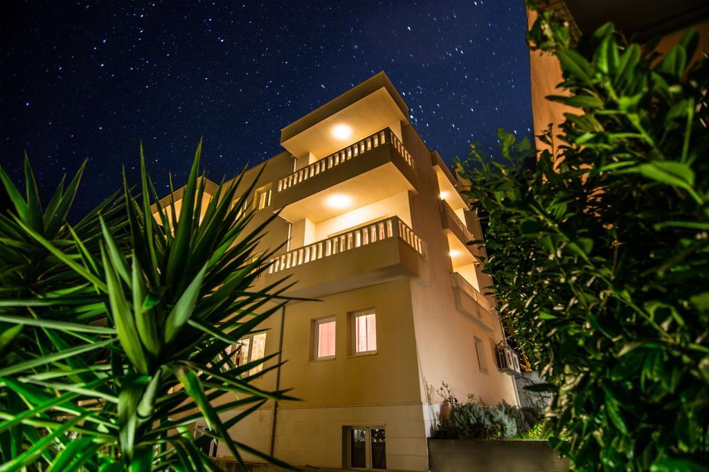 Villa Lelas Макарська Екстер'єр фото